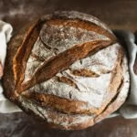 علت سفت شدن نان